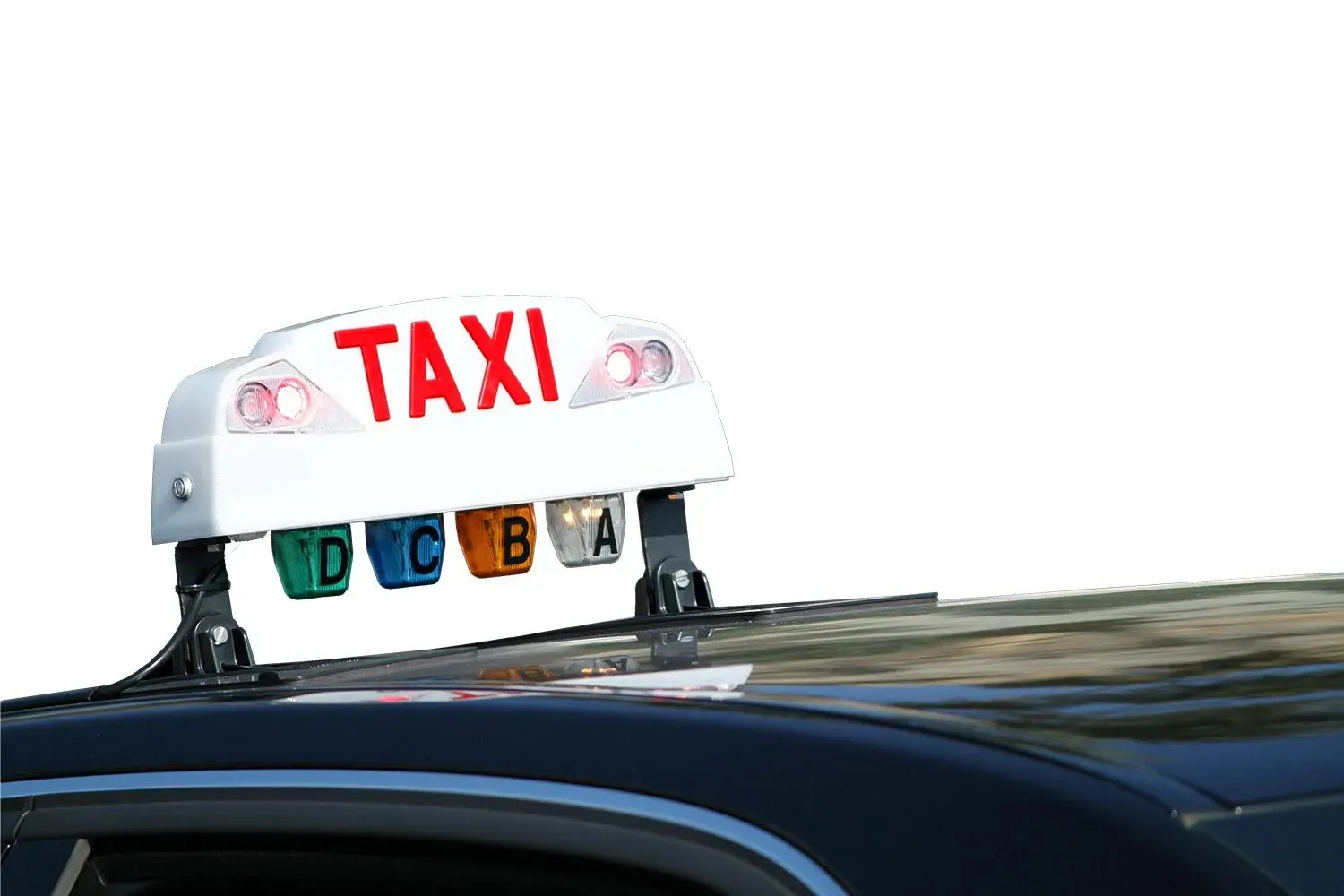 Lanterne de taxi sur le toit d'un véhicule